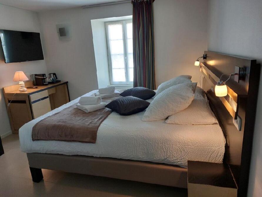 Logis Hotel Restaurant Auberge De La Xaintrie Saint-Privat  Exteriör bild