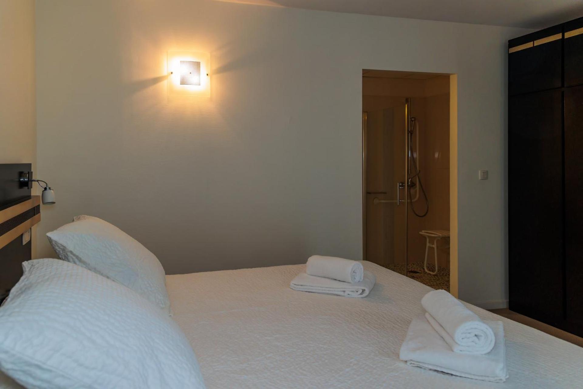 Logis Hotel Restaurant Auberge De La Xaintrie Saint-Privat  Exteriör bild
