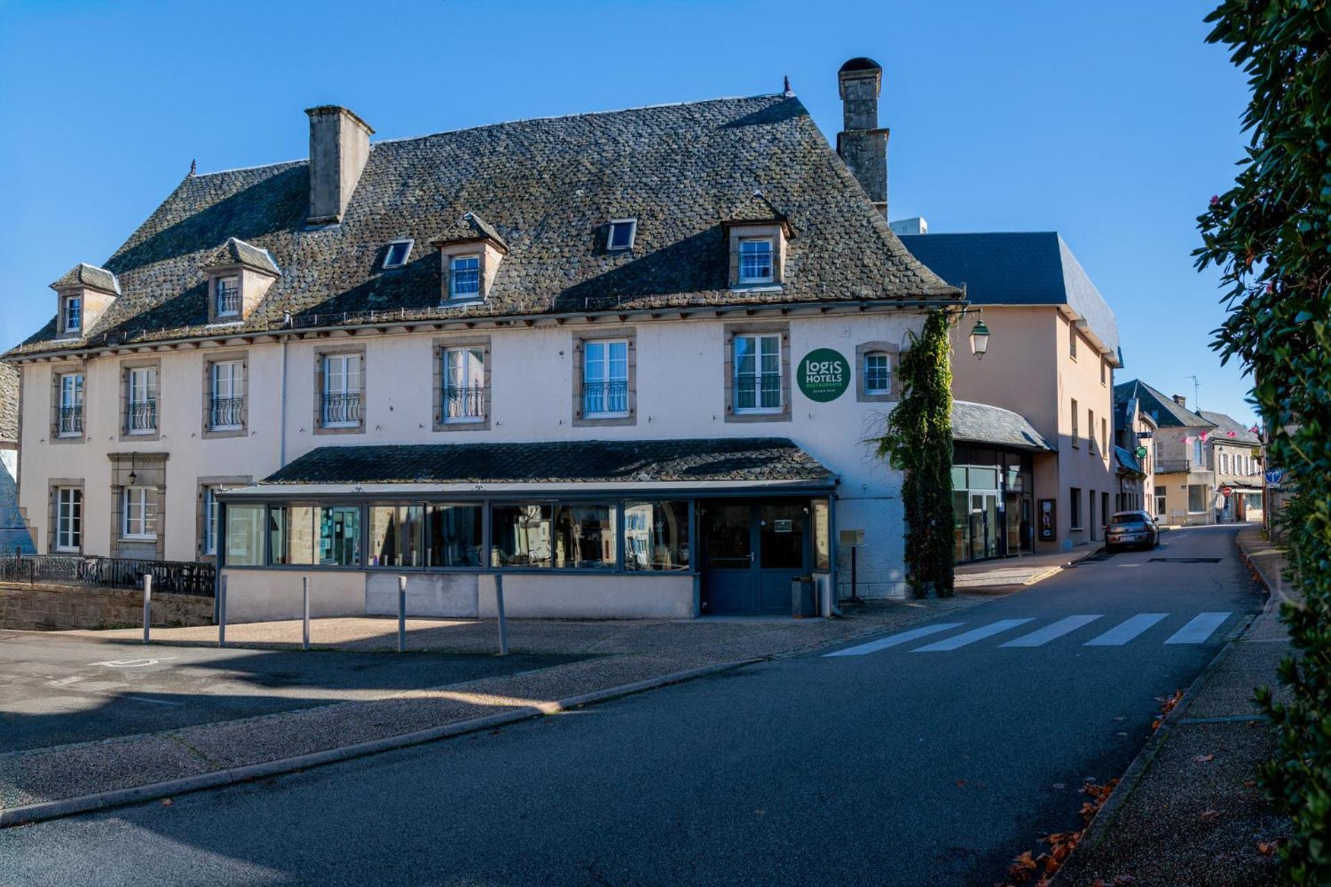 Logis Hotel Restaurant Auberge De La Xaintrie Saint-Privat  Exteriör bild