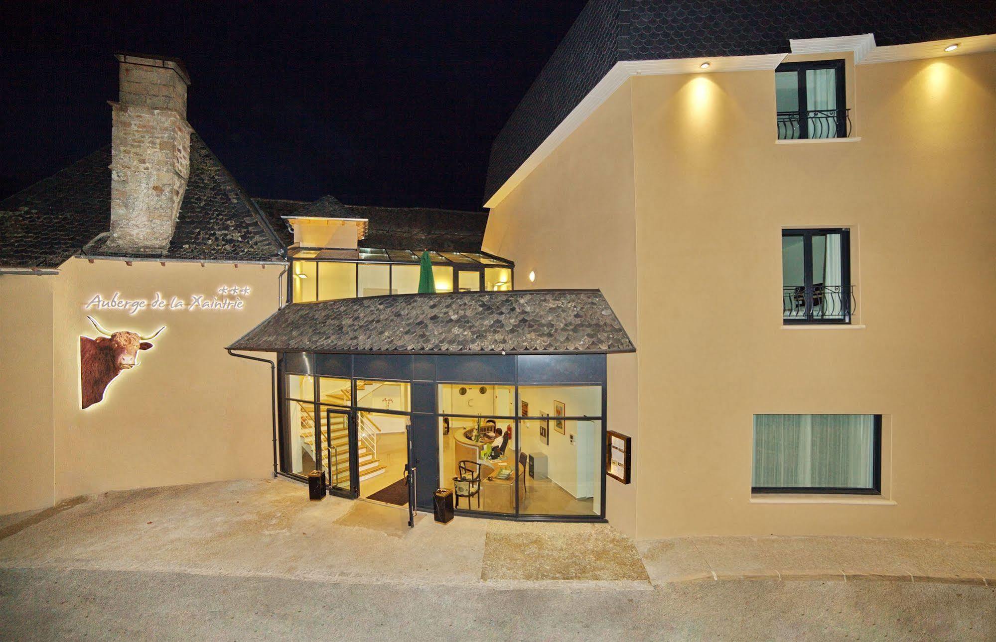 Logis Hotel Restaurant Auberge De La Xaintrie Saint-Privat  Exteriör bild